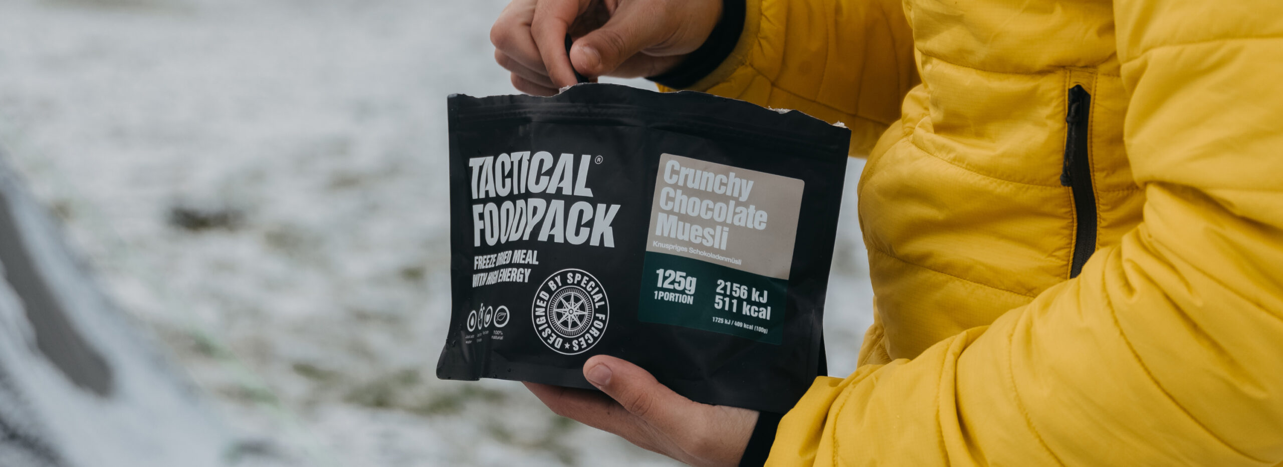 Outdoor breakfast by Tactical Foodpack